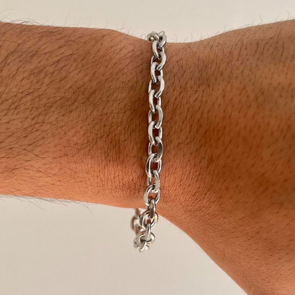 y2k style silver chain link bracelet